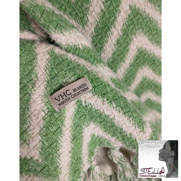🍒 VHC Woven Fringe Throw Blanket - Picture 3 of 4
